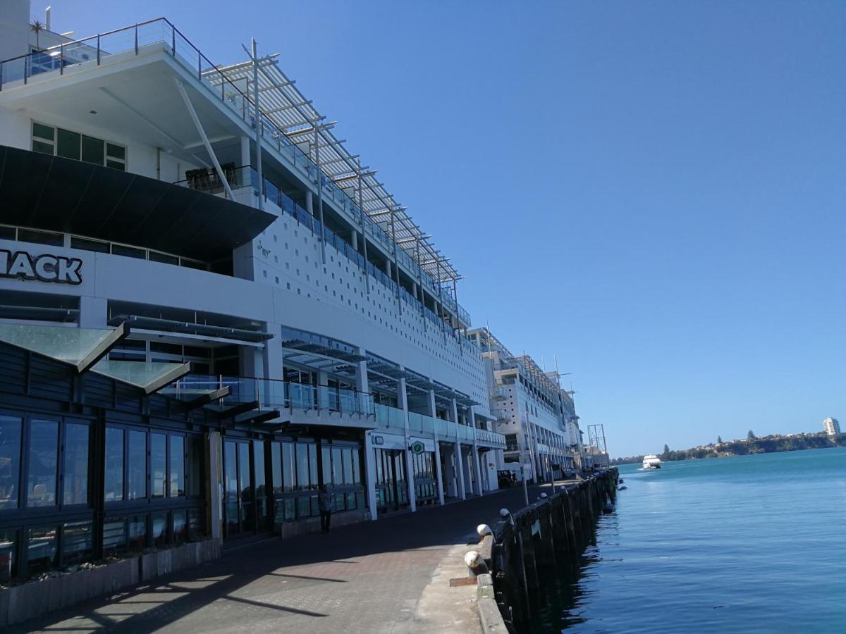 Stunning Waterfront Location With Huge Balcony! Apartment Auckland Exterior photo